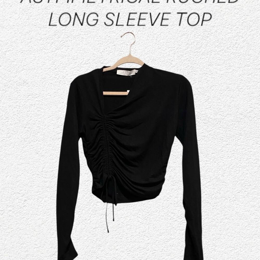 ASTR the Label Asymmetrical Black Long Sleeve Ruched Top V Neck Size Medium
